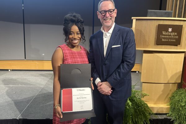 Li Lab member Kia Barclay receives Provost’s Research Excellence Award